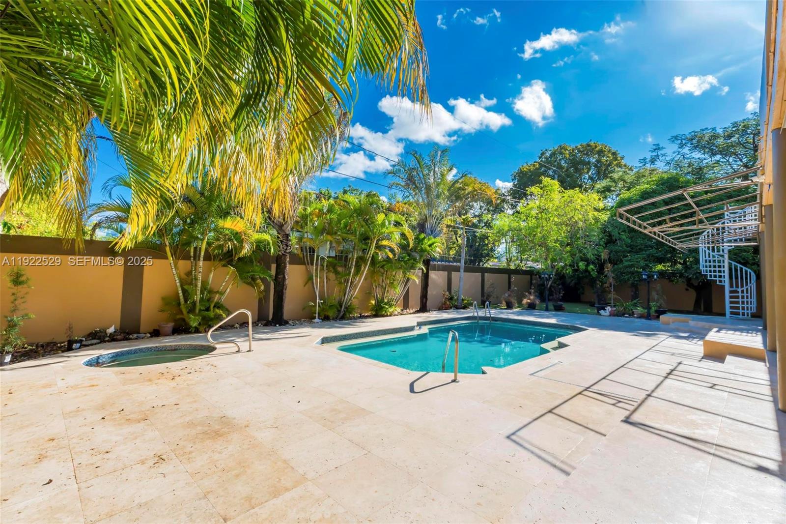 701 SW 24th Rd Miami, FL 33129