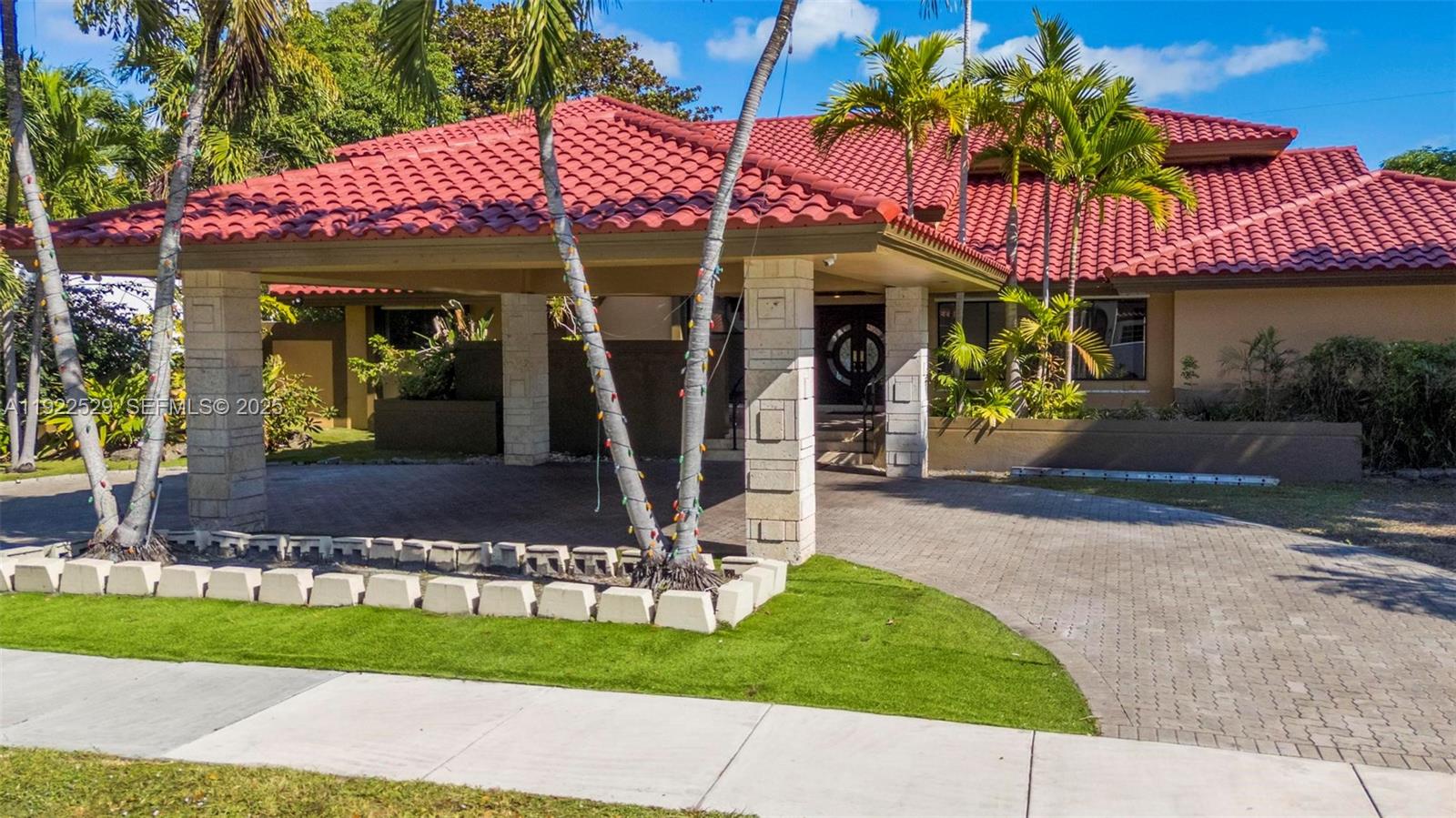 701 SW 24th Rd Miami, FL 33129