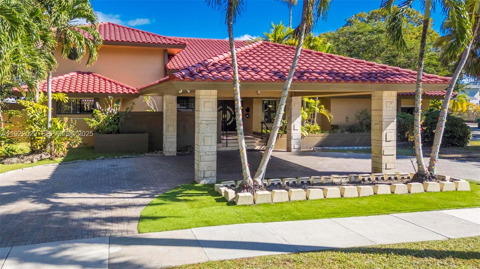 701 SW 24th Rd Miami, FL 33129