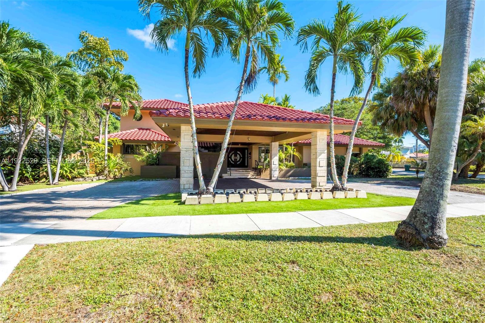 701 SW 24th Rd Miami, FL 33129