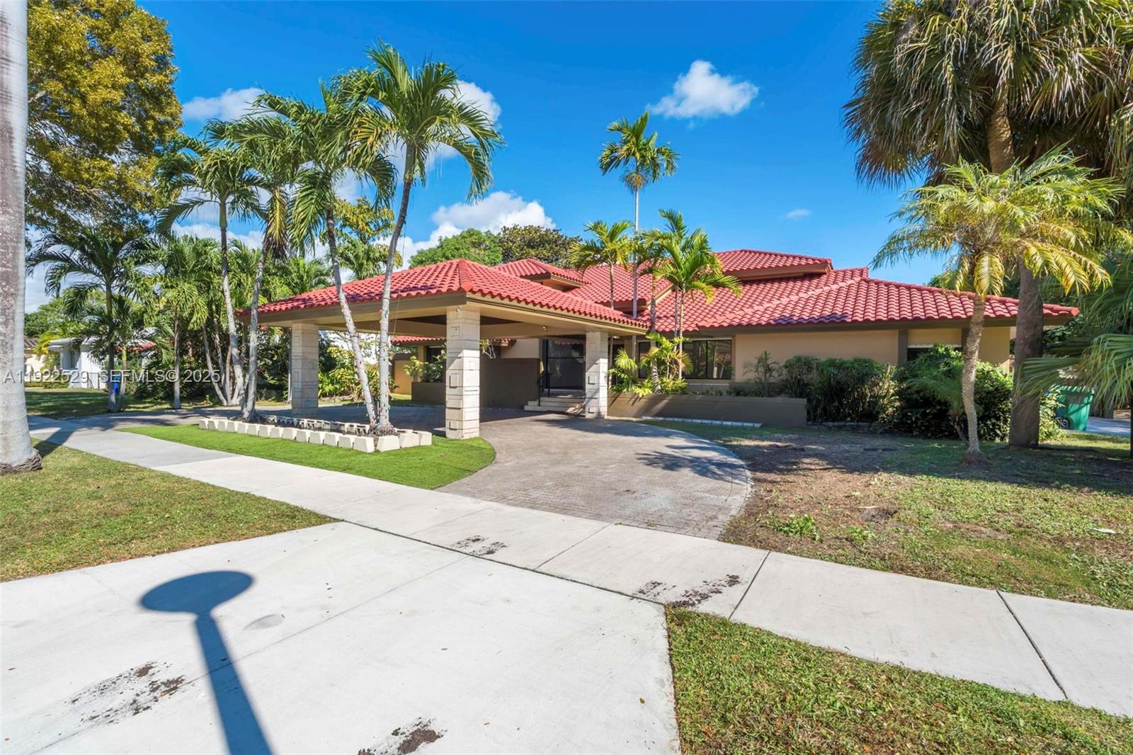 701 SW 24th Rd Miami, FL 33129