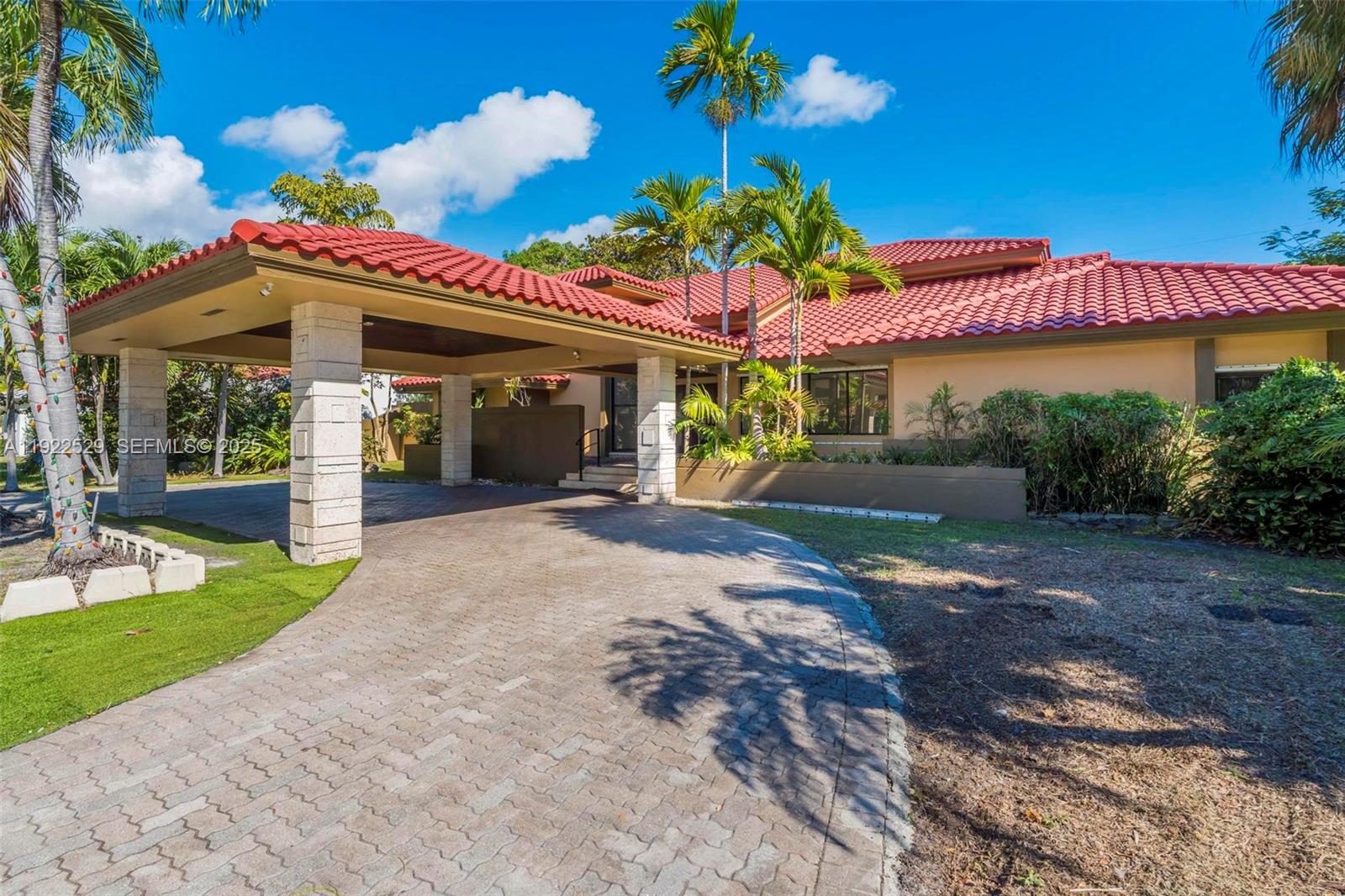 701 SW 24th Rd Miami, FL 33129