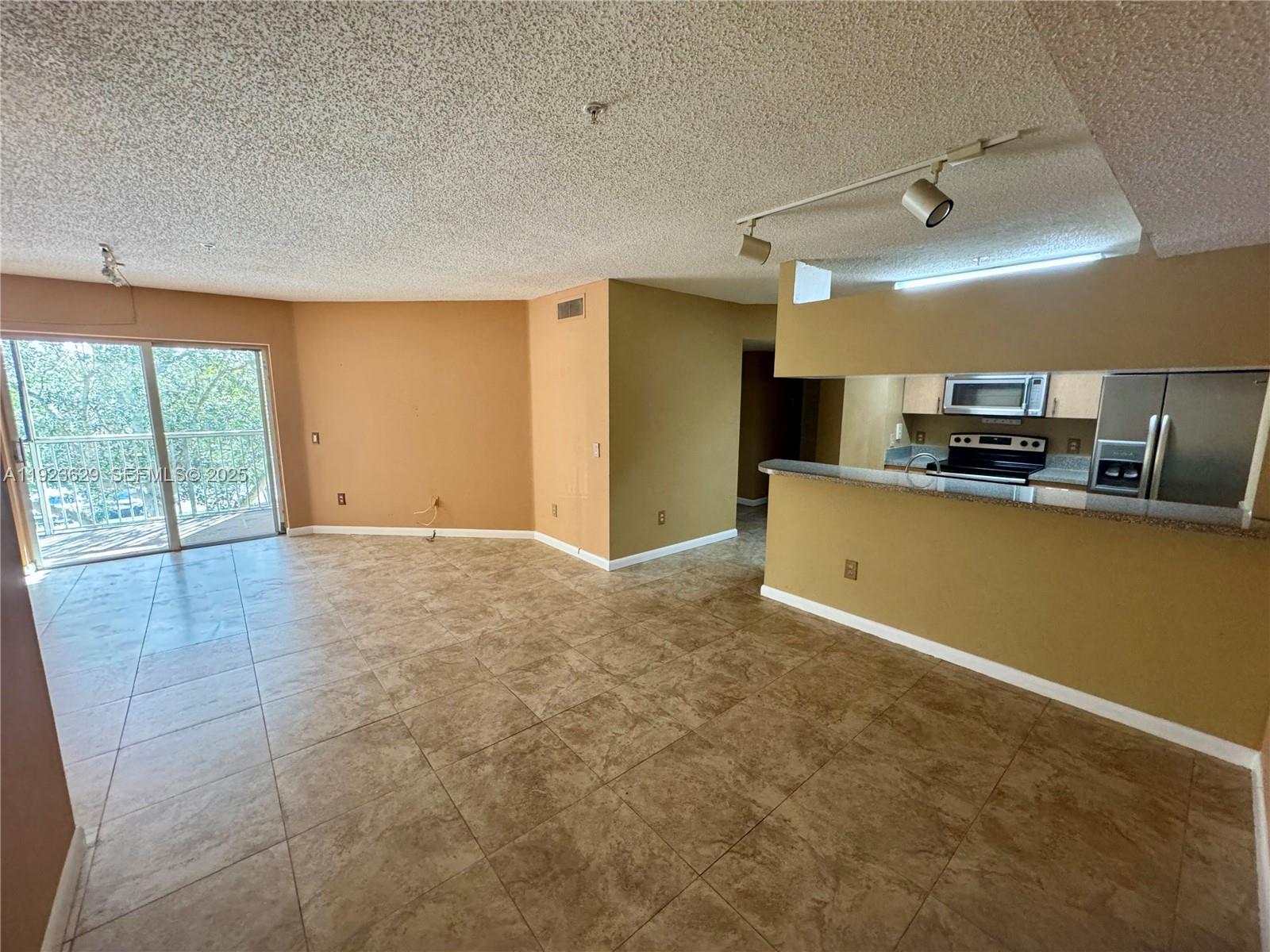 450 S Park Rd #5-307 Hollywood, FL 33021