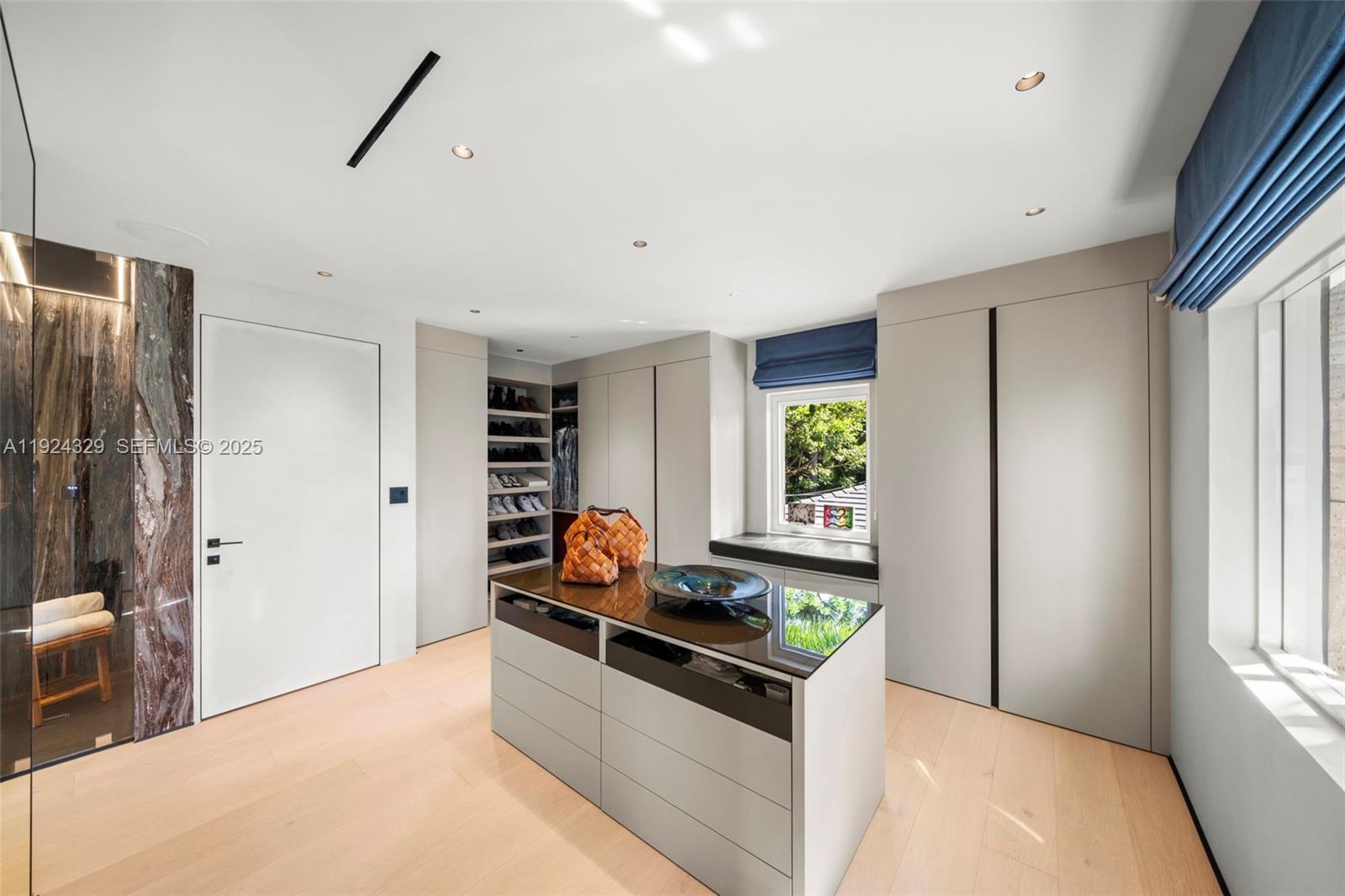 244 W San Marino Dr Miami Beach, FL 33139