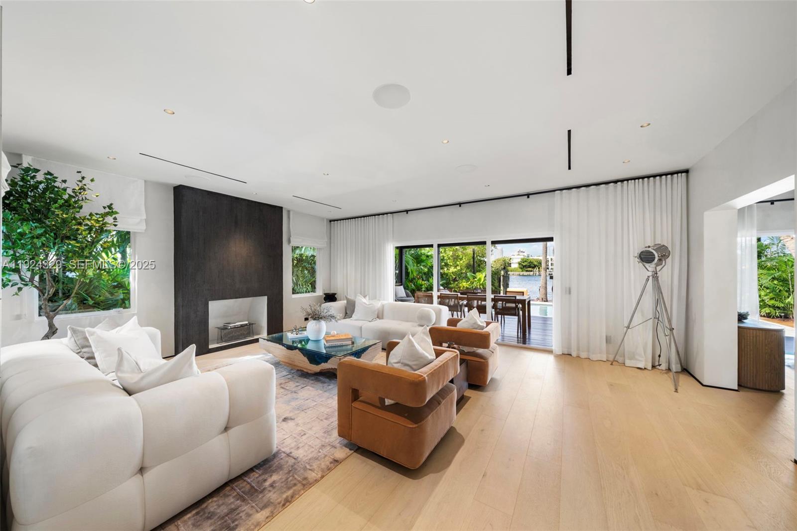 244 W San Marino Dr Miami Beach, FL 33139