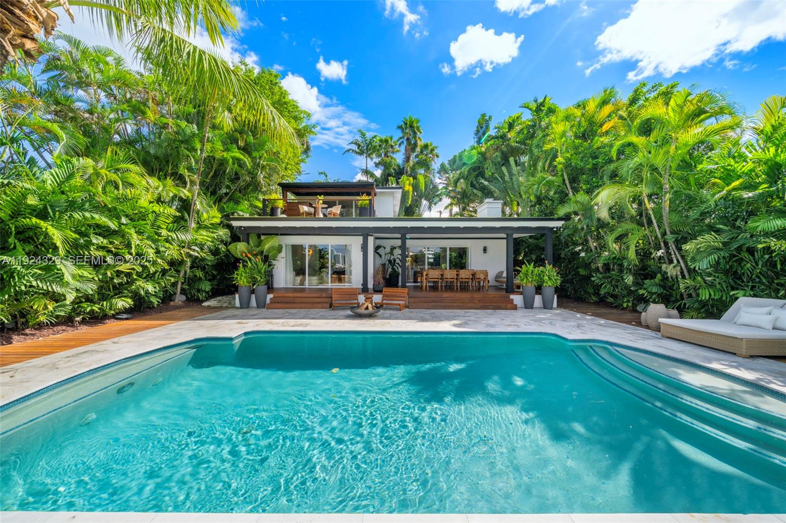 244 W San Marino Dr Miami Beach, FL 33139