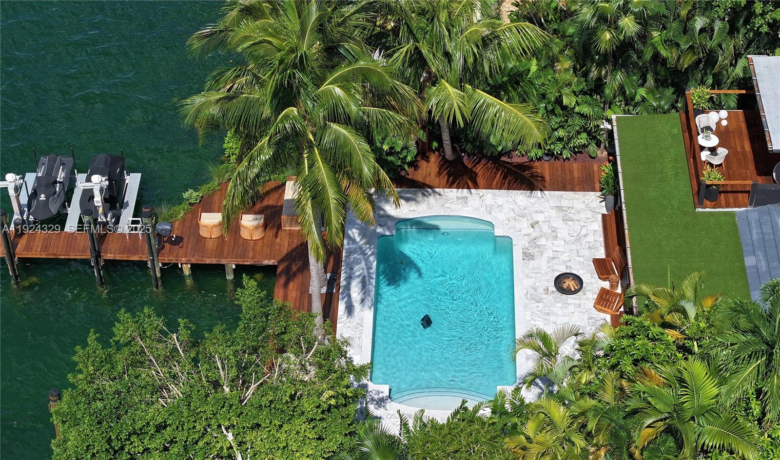 244 W San Marino Dr Miami Beach, FL 33139