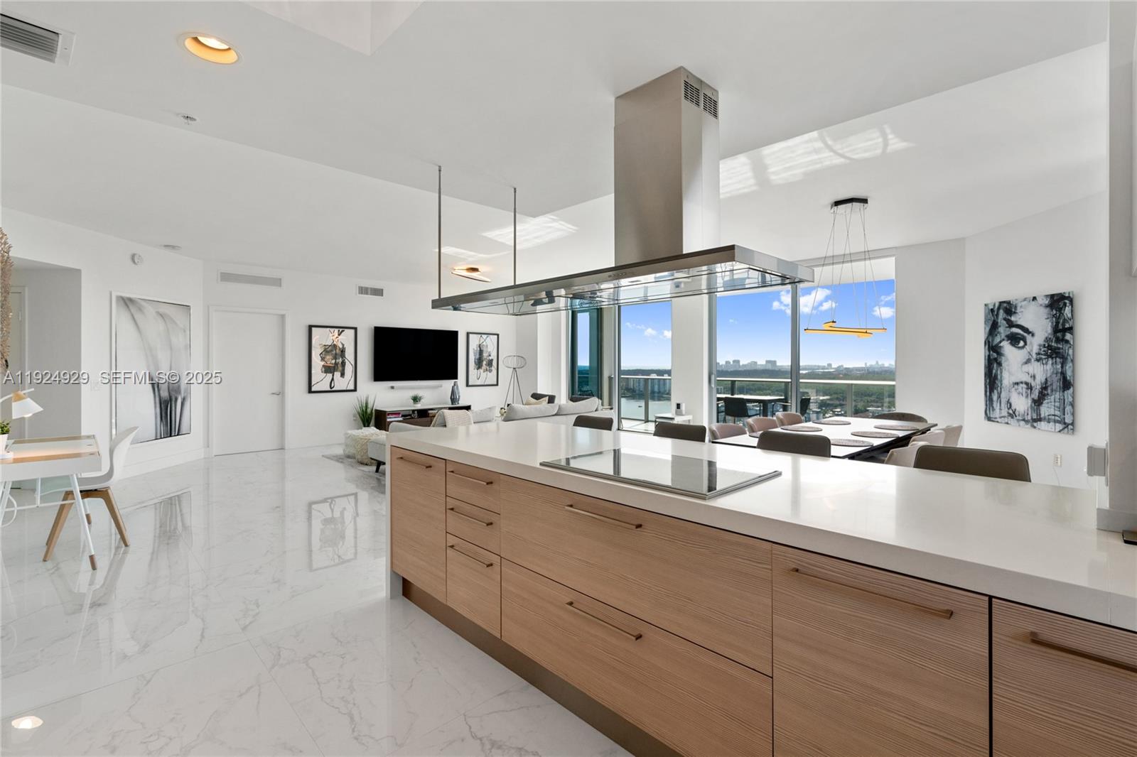 17111 Biscayne Blvd #2002 North Miami Beach, FL 33160