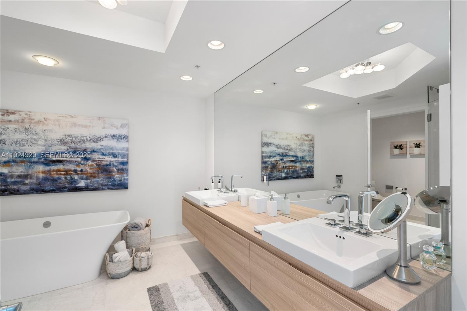 17111 Biscayne Blvd #2002 North Miami Beach, FL 33160