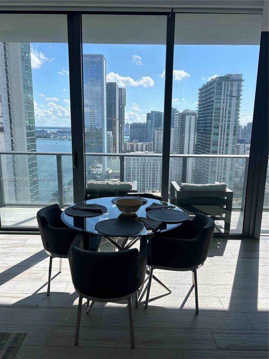 480 NE 31st St #3001 Miami, FL 33137