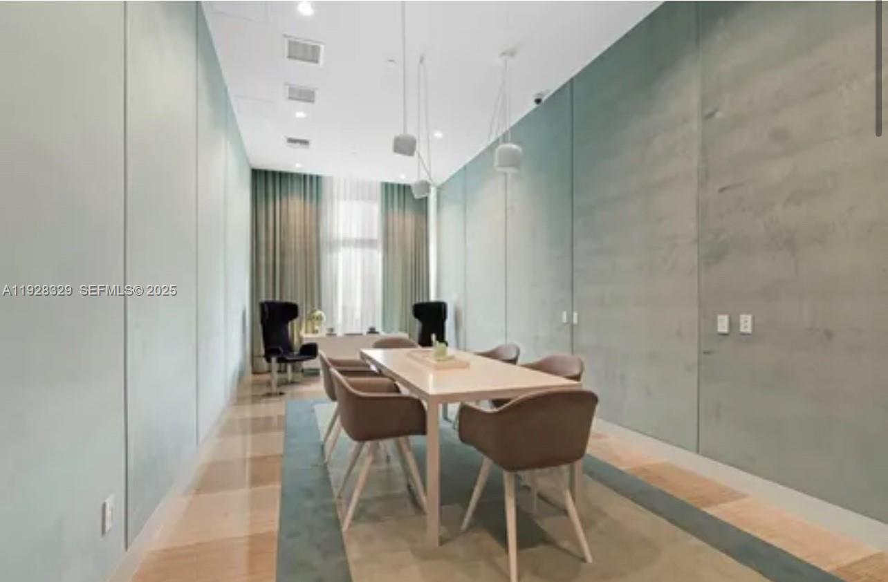 2000 Metropica Way #1701 Sunrise, FL 33323