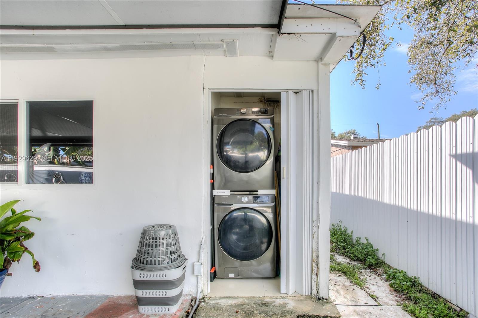 3119 NW 169th Ter Miami Gardens, FL 33056