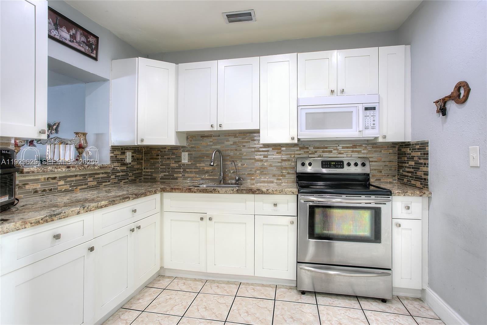 3119 NW 169th Ter Miami Gardens, FL 33056