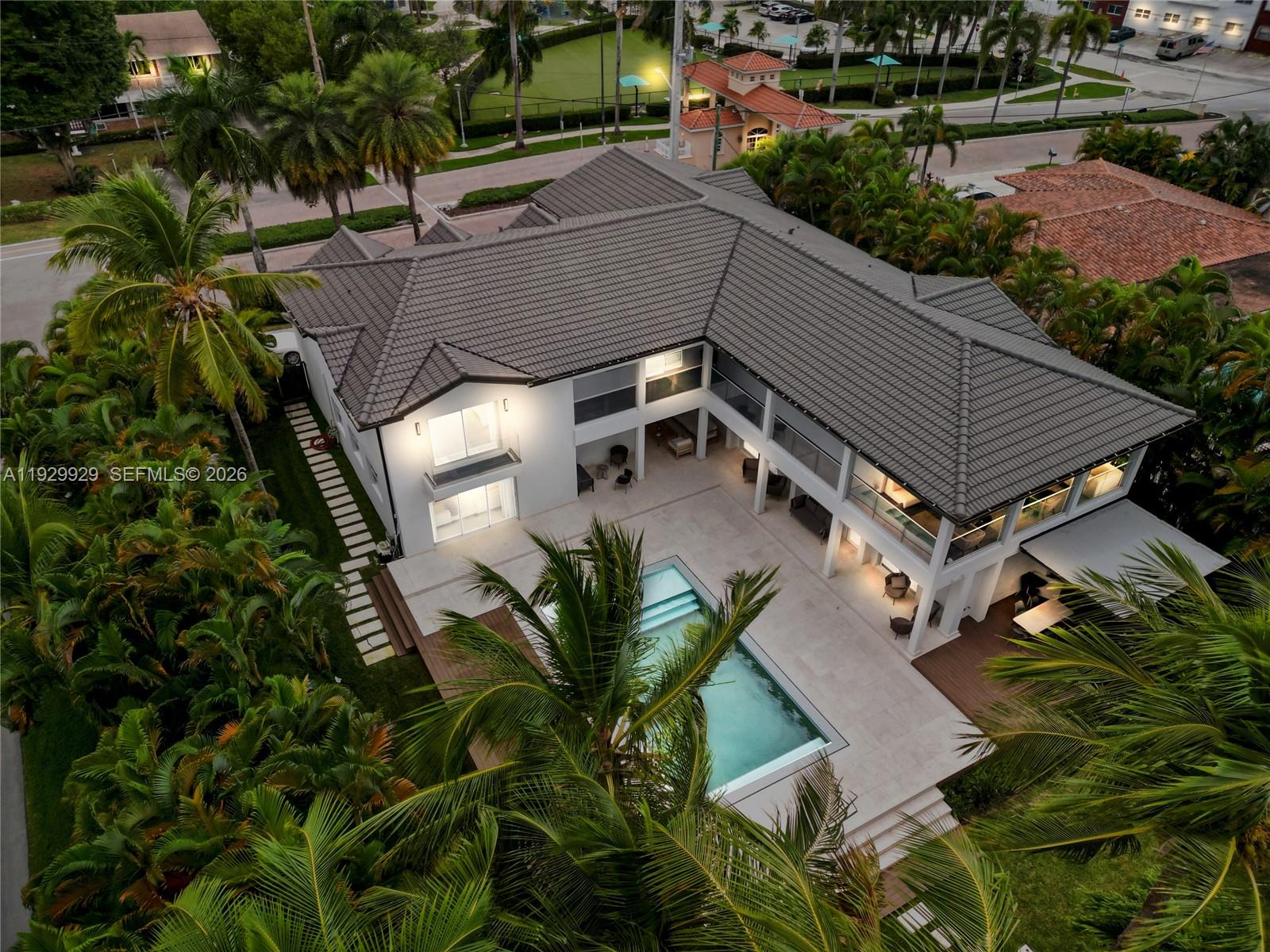 431 Layne Blvd Hallandale Beach, FL 33009