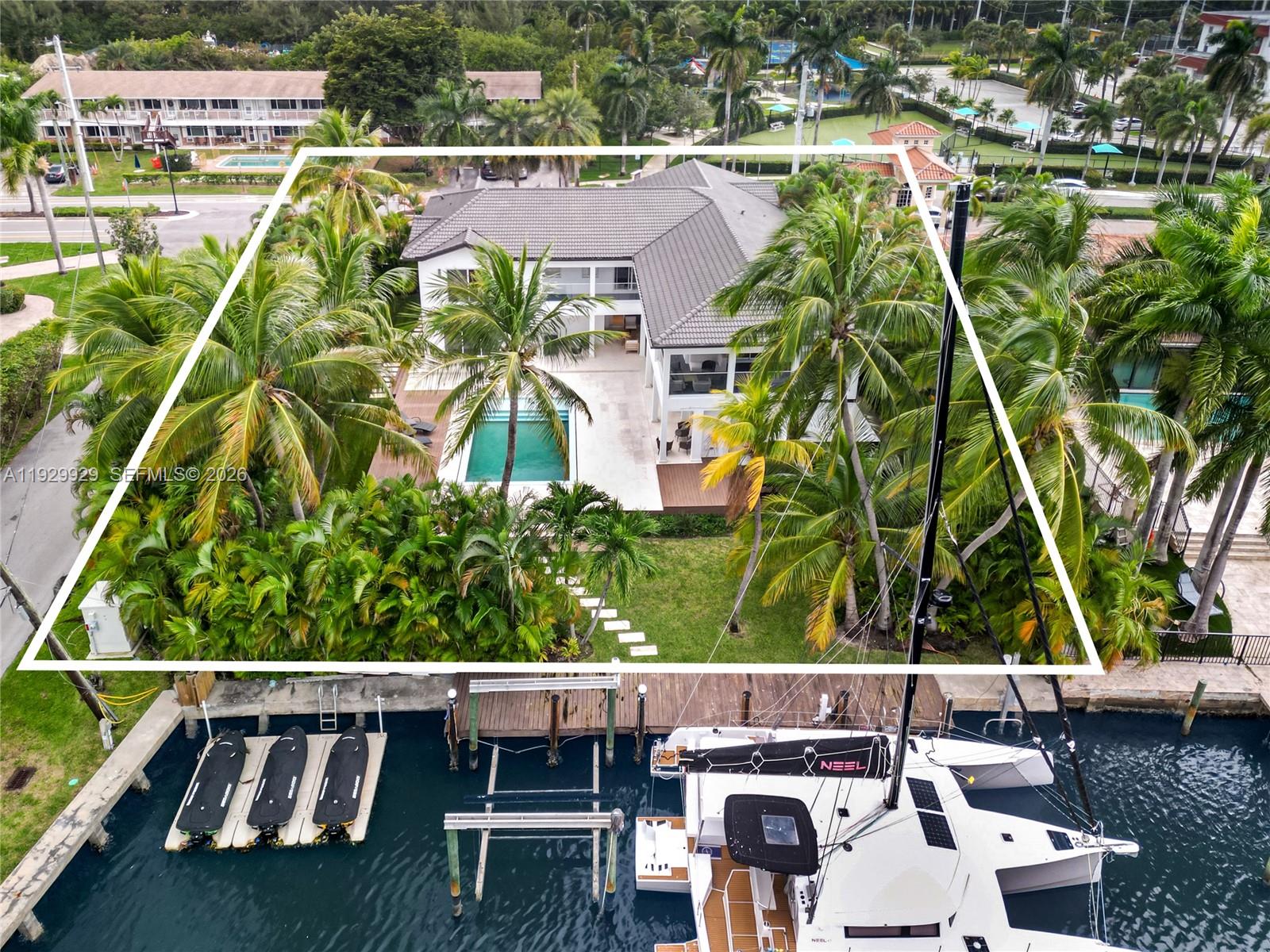 431 Layne Blvd Hallandale Beach, FL 33009