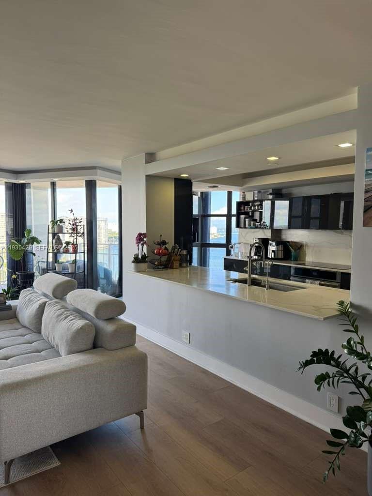 4000 Towerside Ter #1901 Miami, FL 33138