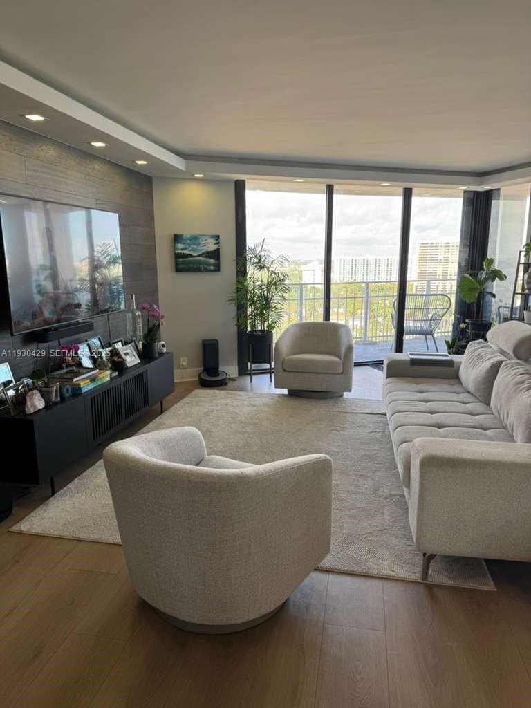 4000 Towerside Ter #1901 Miami, FL 33138