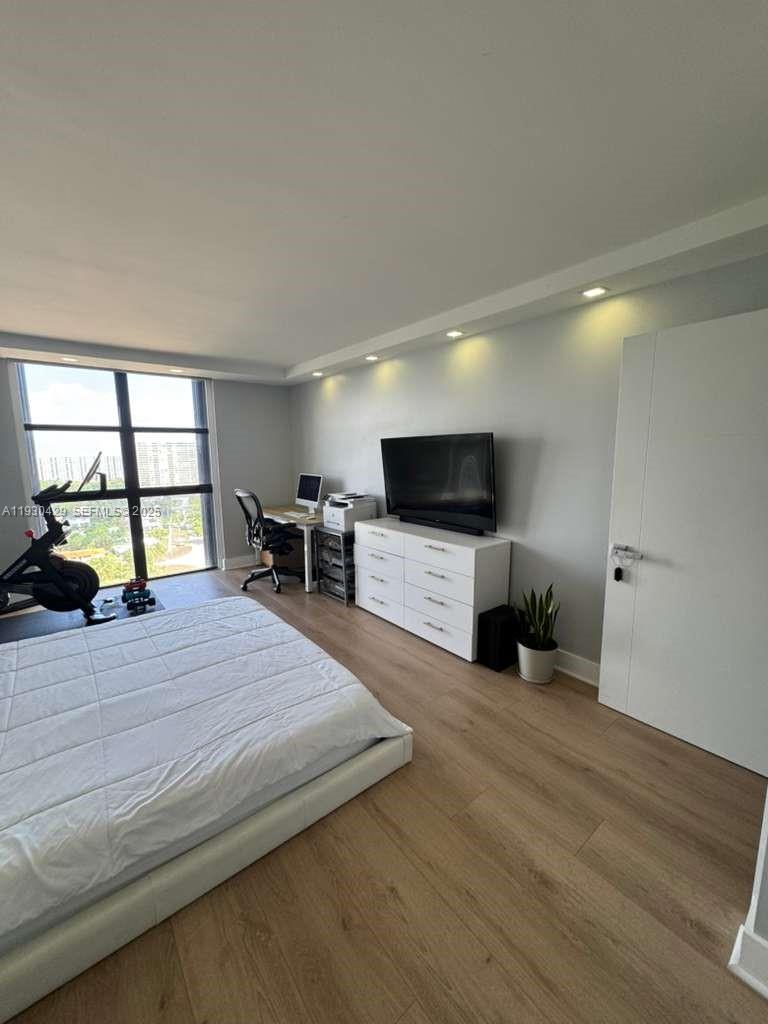 4000 Towerside Ter #1901 Miami, FL 33138