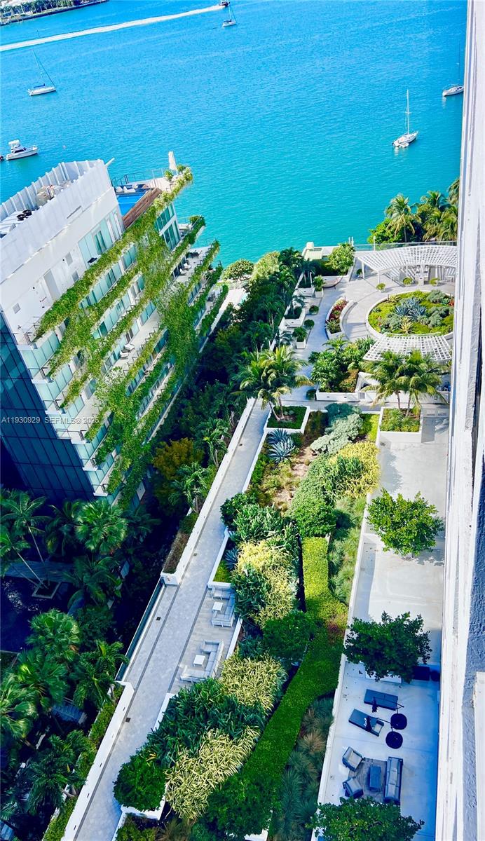 image The Waverly at South Beach14