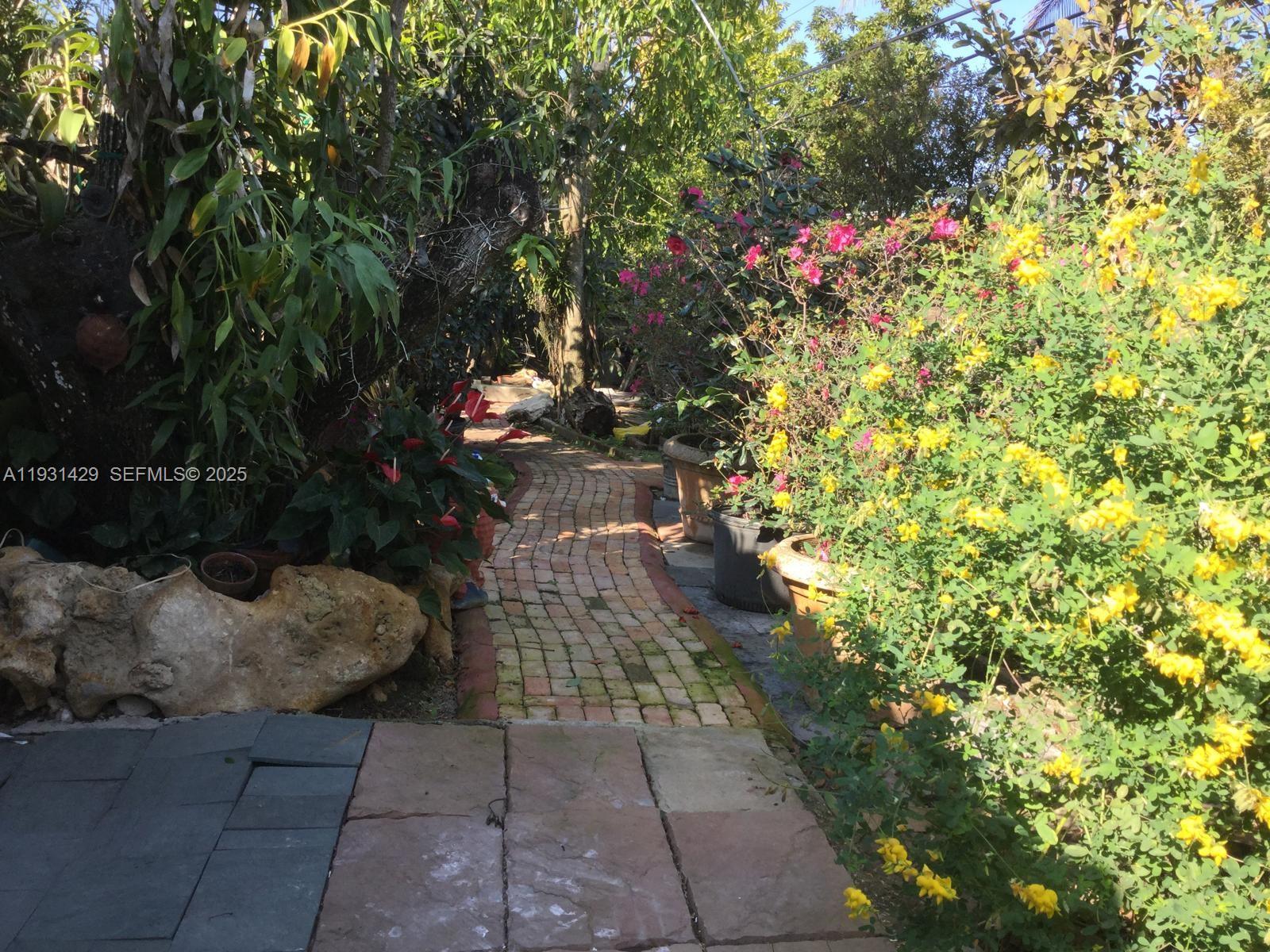 10955 SW 56th St Miami, FL 33165