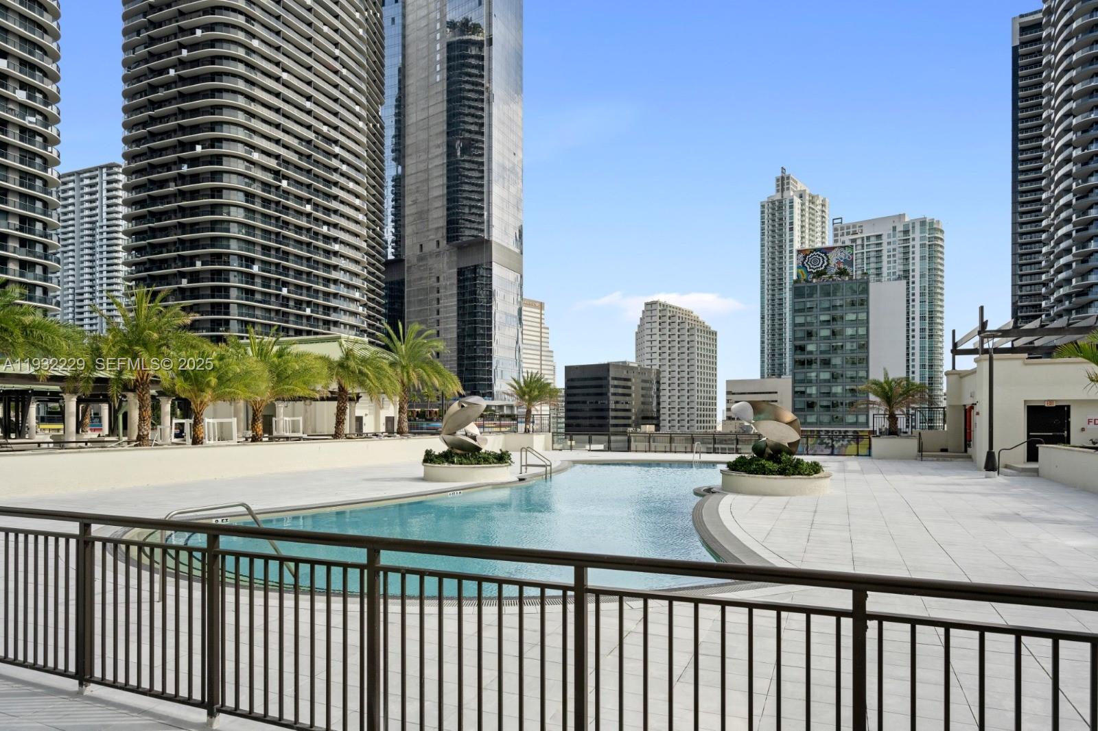 image Nine at Mary Brickell Village29