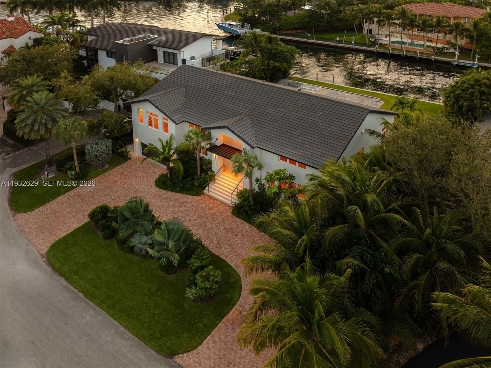 6970 Sunrise Dr Coral Gables, FL 33133