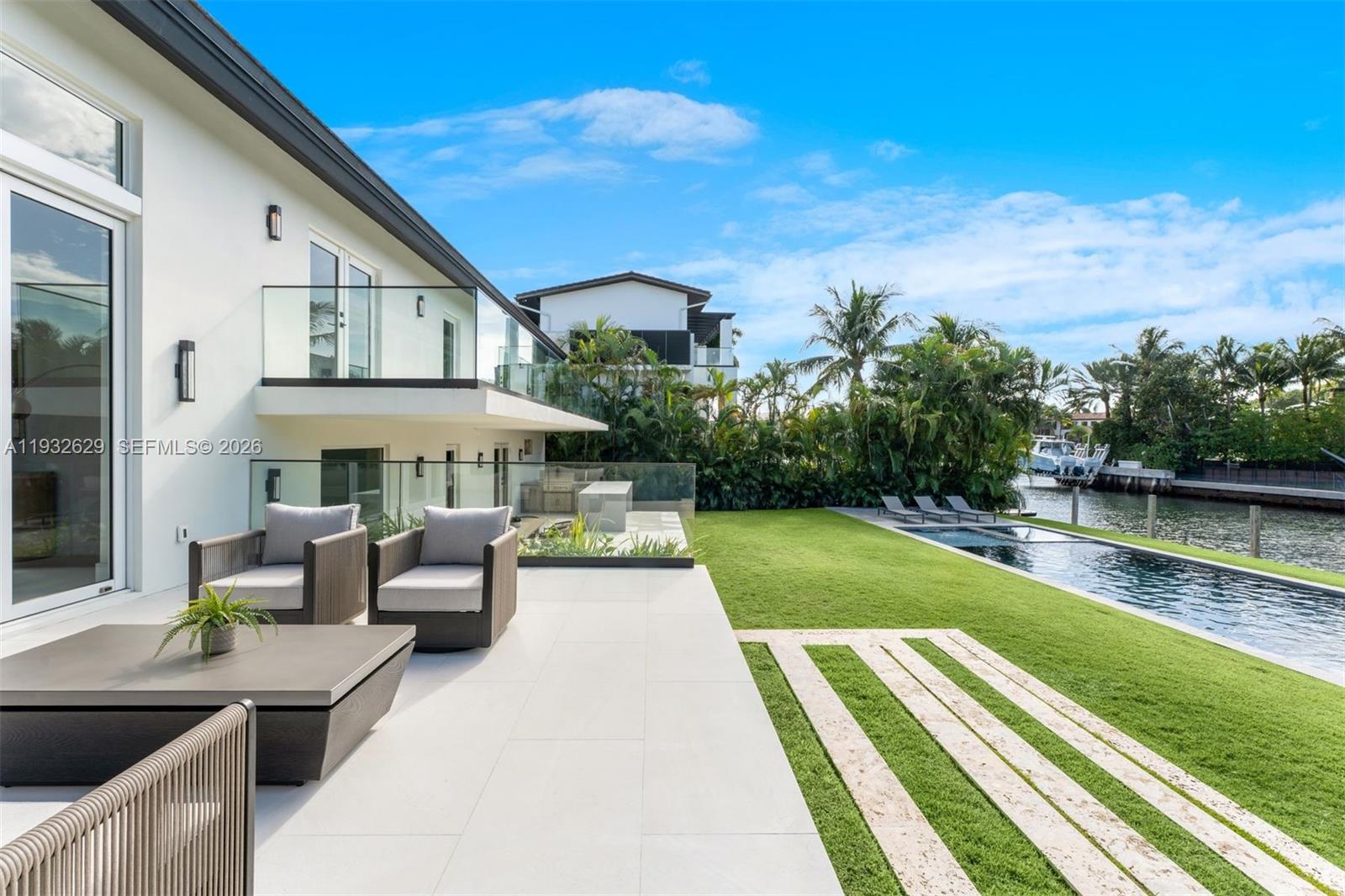 6970 Sunrise Dr Coral Gables, FL 33133