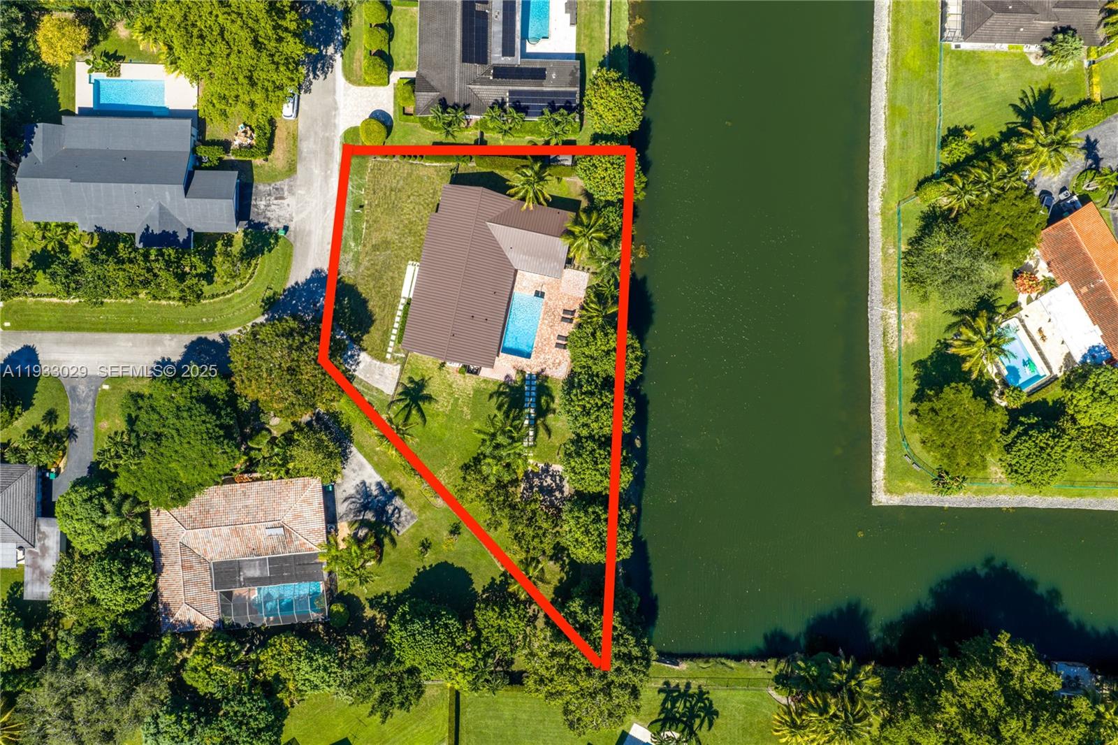 10945 SW 75th Ct Pinecrest, FL 33156