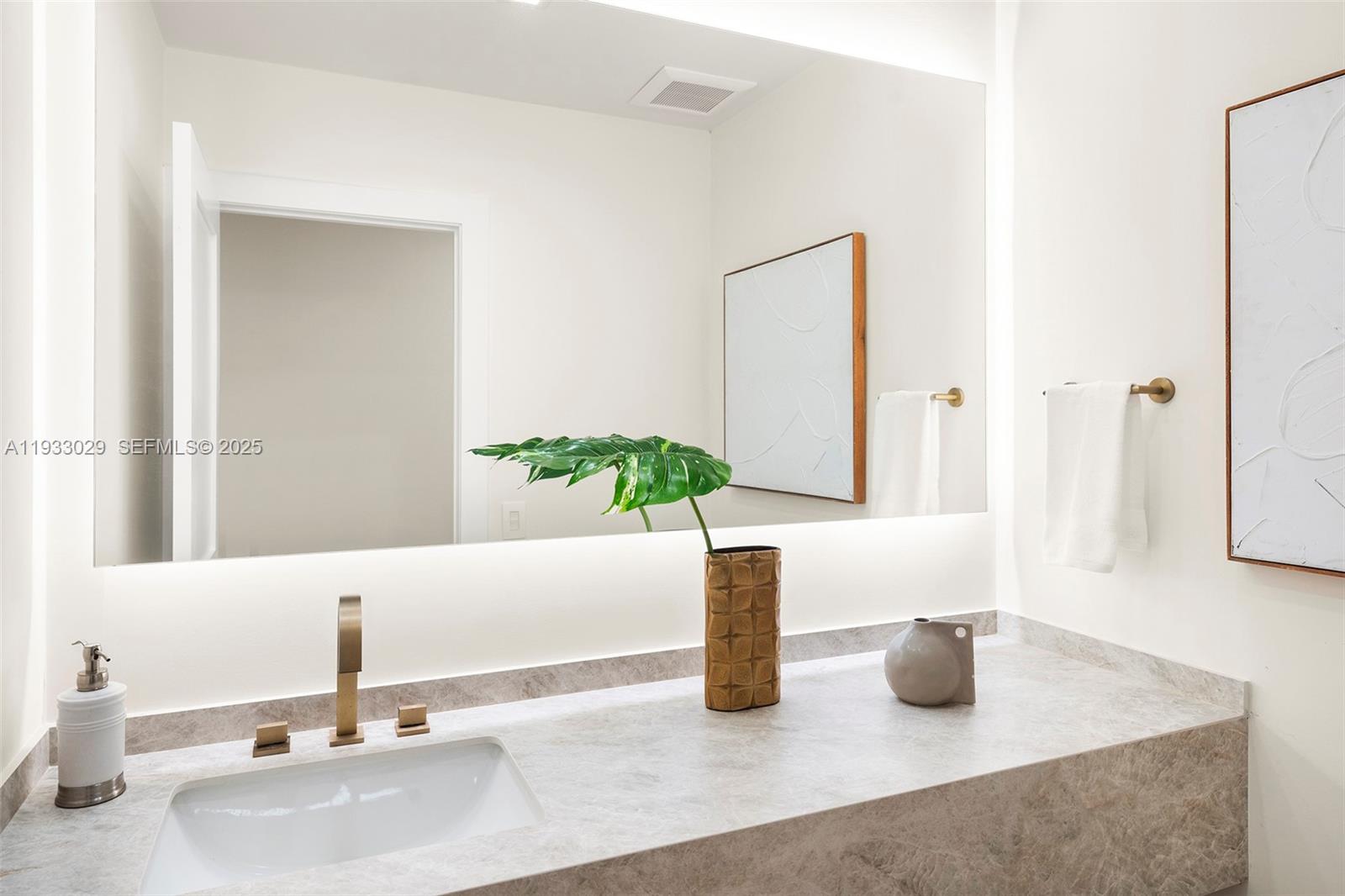 10945 SW 75th Ct Pinecrest, FL 33156