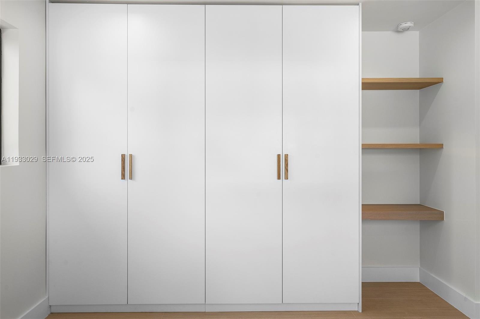 10945 SW 75th Ct Pinecrest, FL 33156