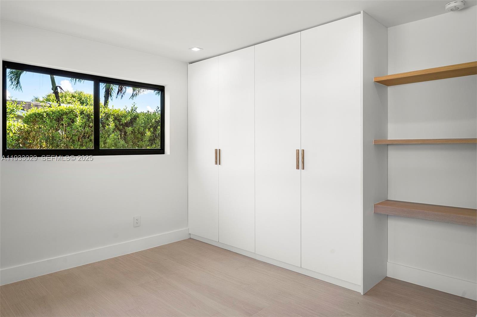 10945 SW 75th Ct Pinecrest, FL 33156