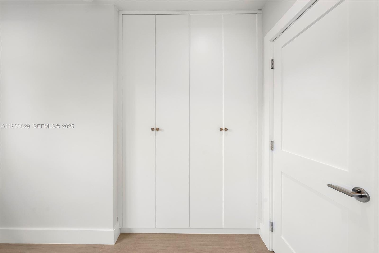 10945 SW 75th Ct Pinecrest, FL 33156