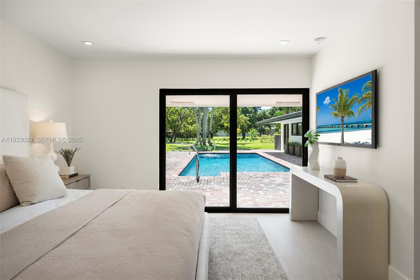 10945 SW 75th Ct Pinecrest, FL 33156