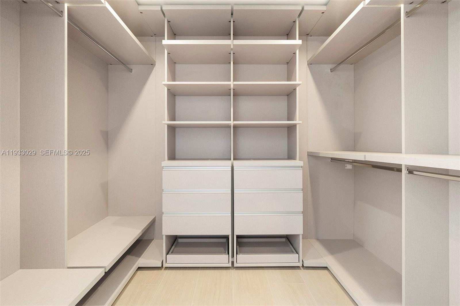 10945 SW 75th Ct Pinecrest, FL 33156