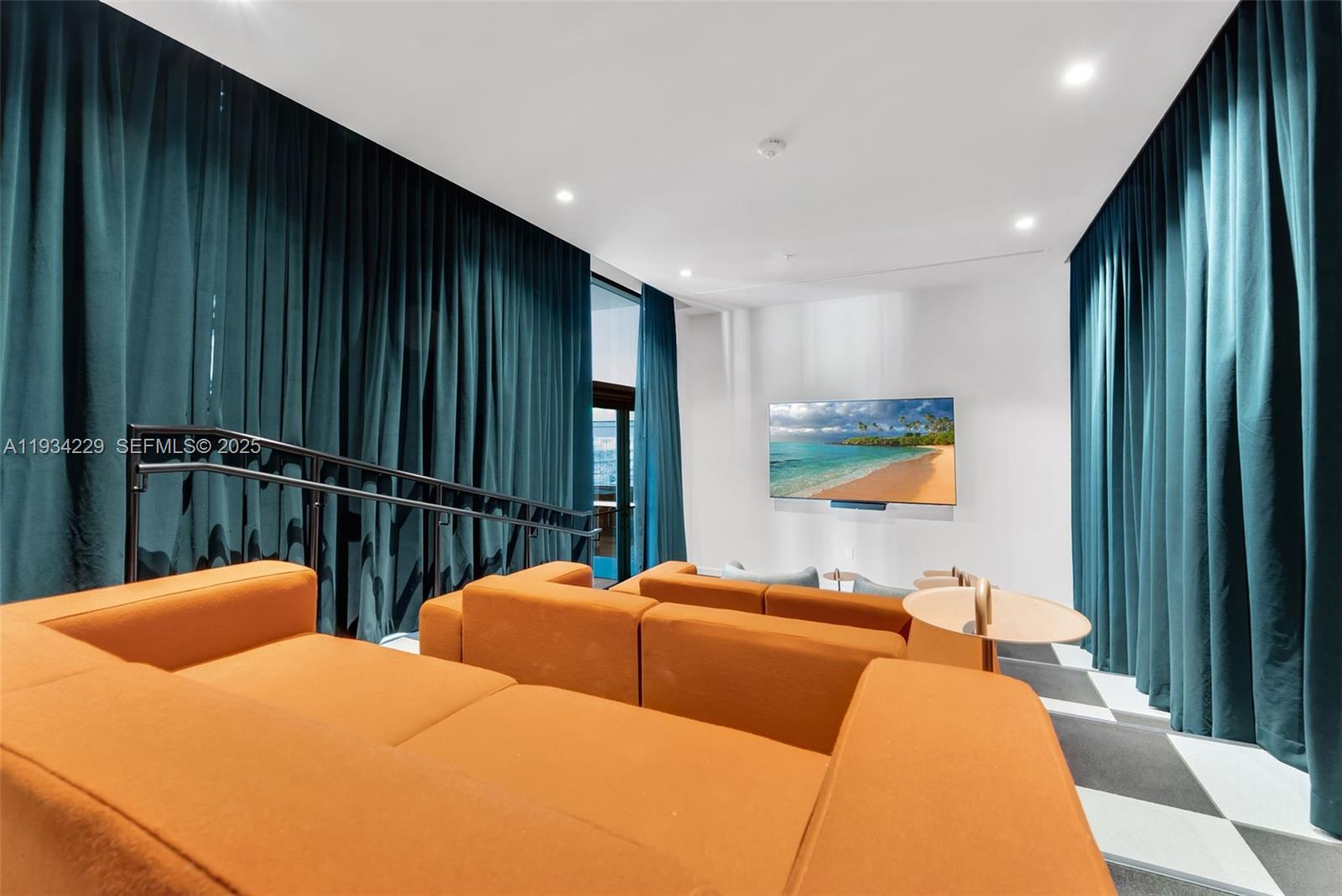 image The Crosby Miami Worldcenter12