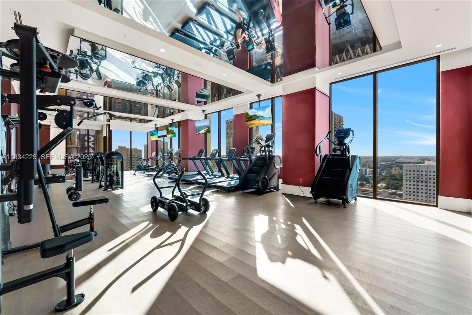 image The Crosby Miami Worldcenter13