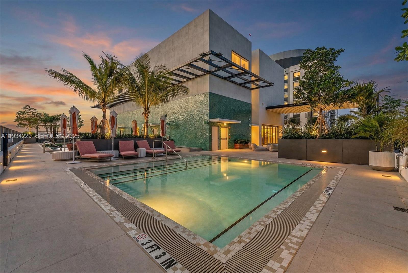 image The Crosby Miami Worldcenter18