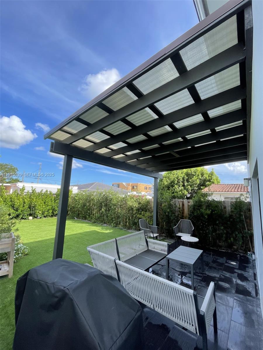 3721 SW 88th Pl #B Miami, FL 33165