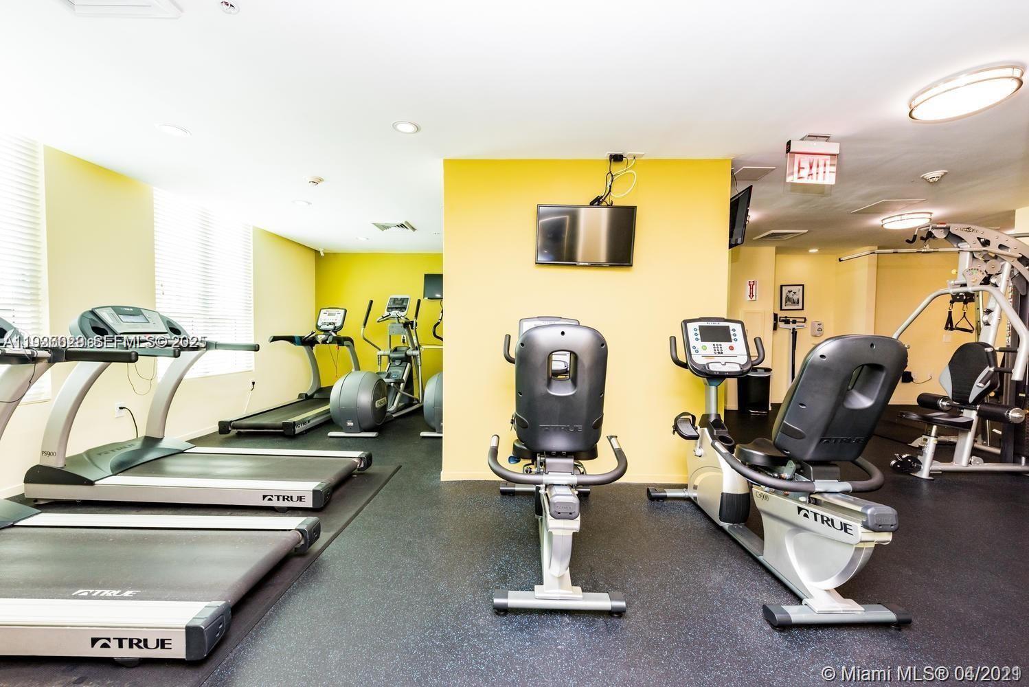 9066 SW 73rd Ct #2002 Miami, FL 33156