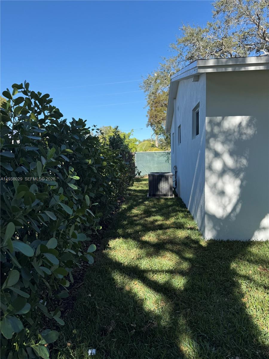 6091 SW 64th Ter South Miami, FL 33143