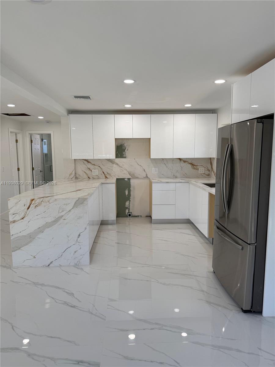 6091 SW 64th Ter South Miami, FL 33143