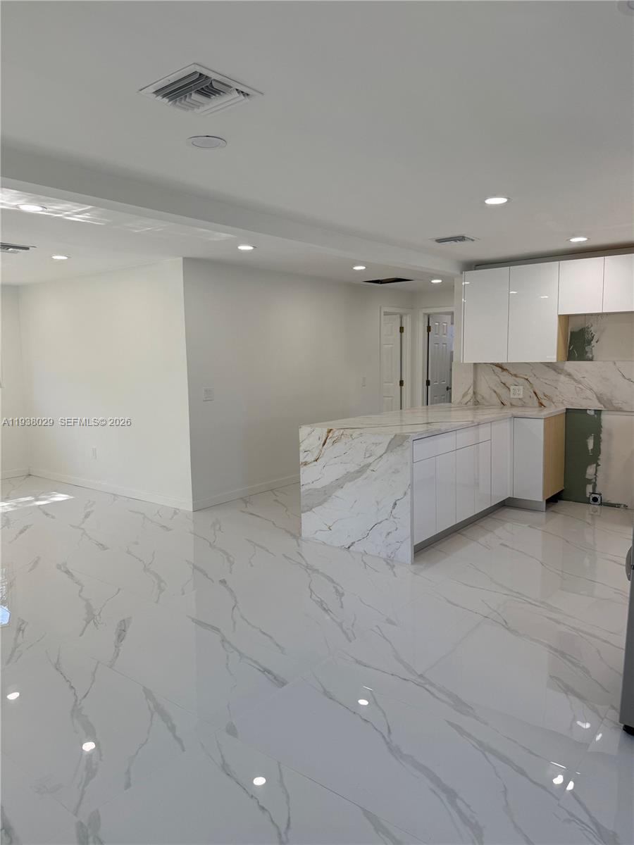 6091 SW 64th Ter South Miami, FL 33143