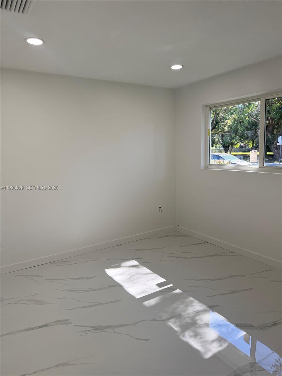 6091 SW 64th Ter South Miami, FL 33143