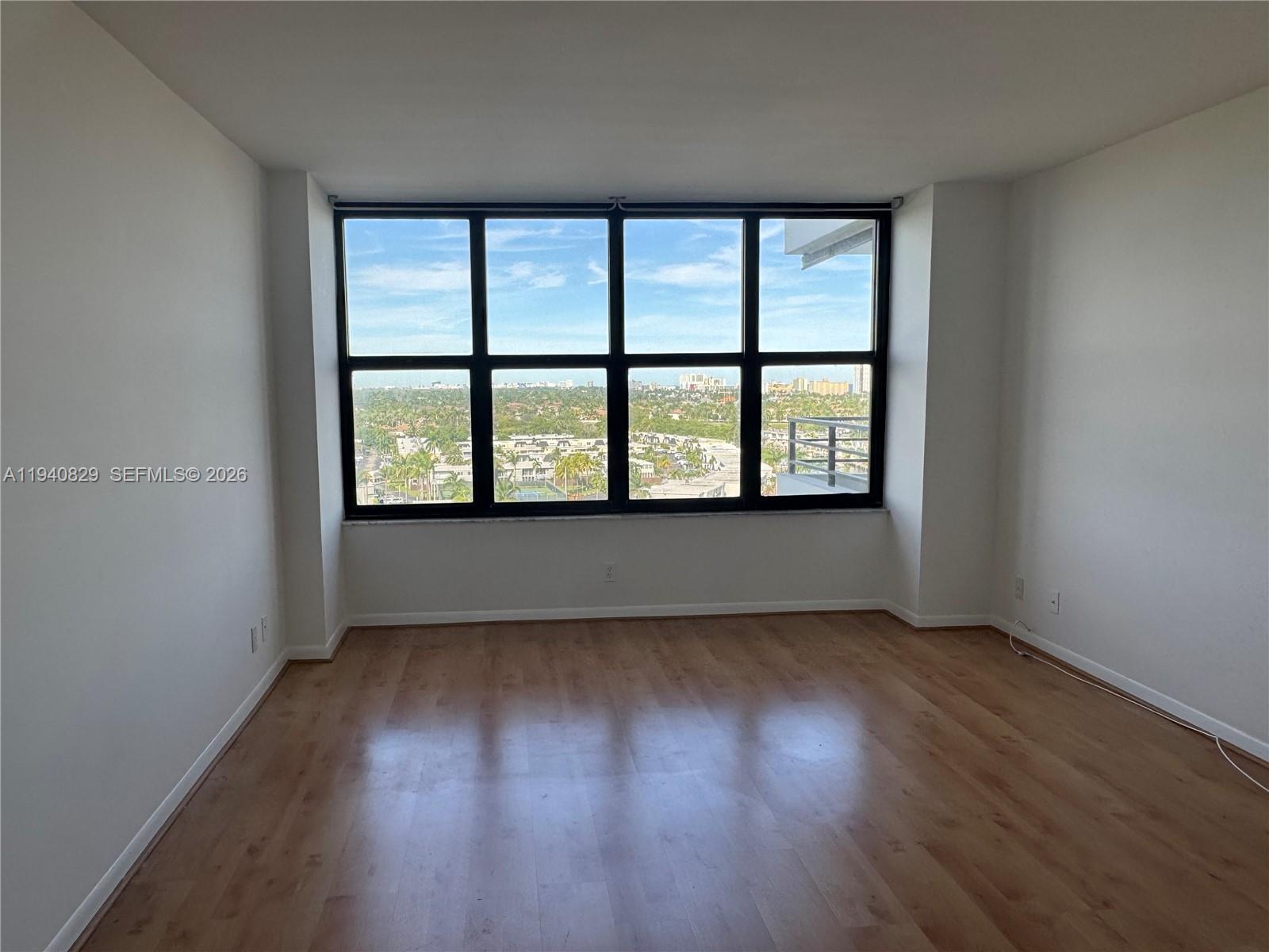 2500 Parkview Dr #1210 Hallandale Beach, FL 33009