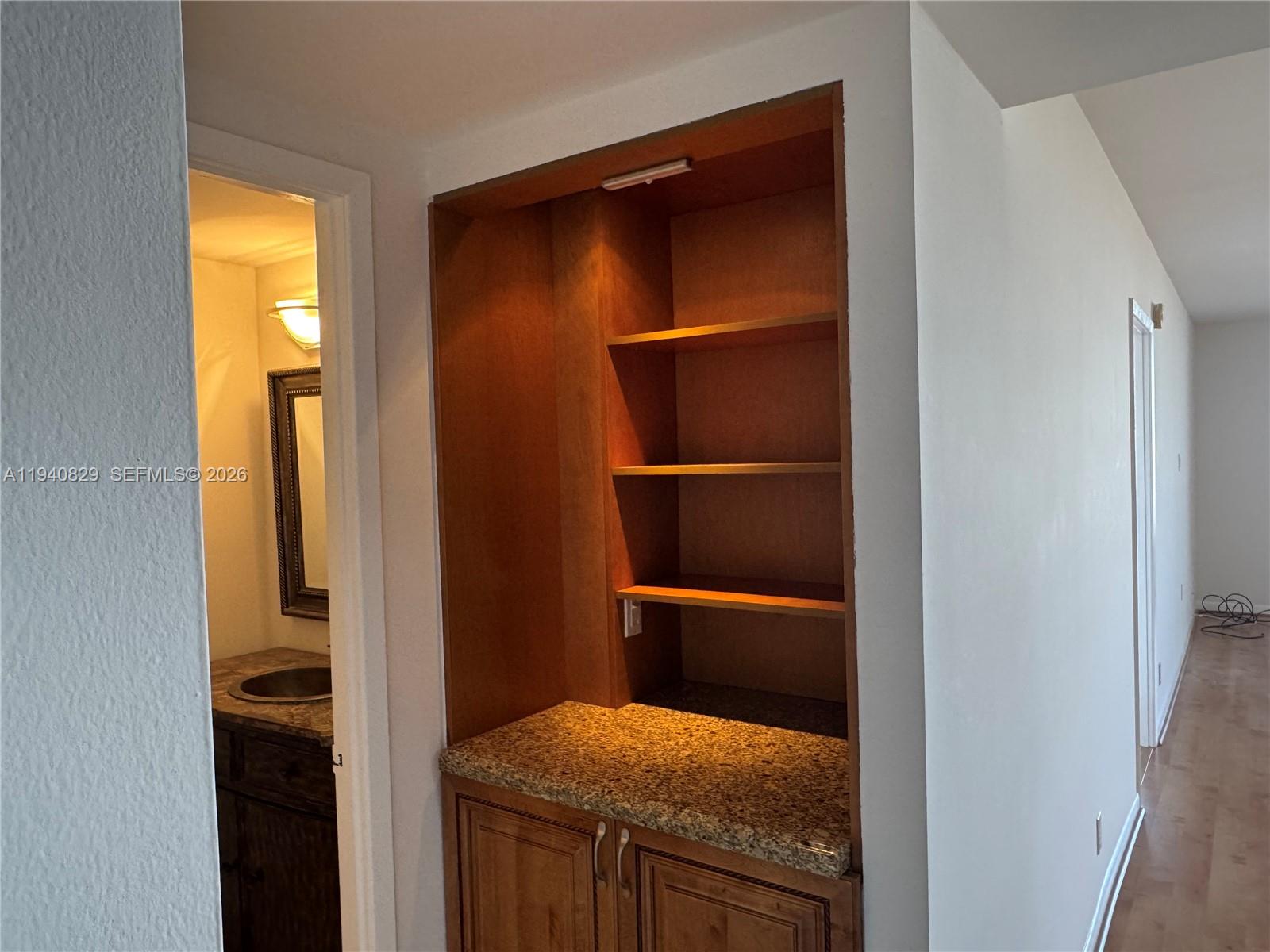 2500 Parkview Dr #1210 Hallandale Beach, FL 33009