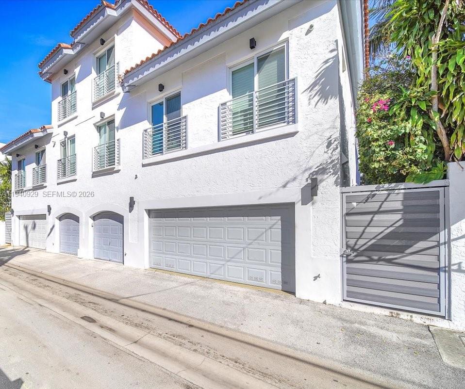 208 Jefferson Ave #113 Miami Beach, FL 33139