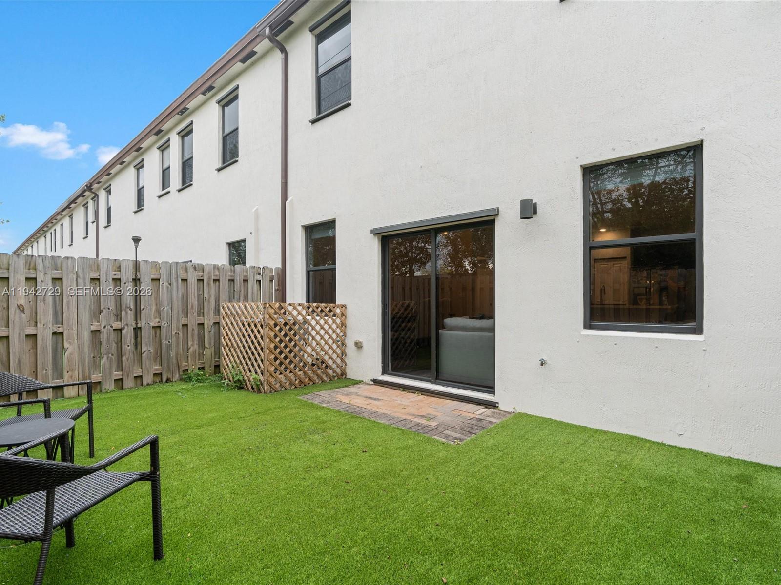 20626 NE 2nd Ct Miami, FL 33179