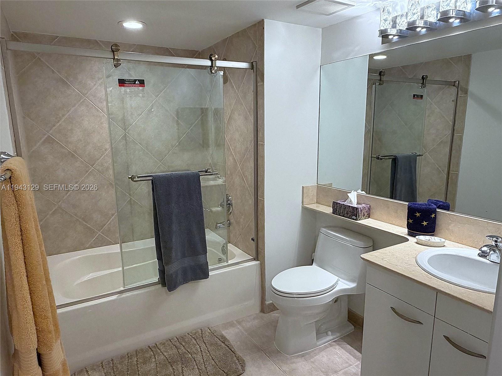 image 2080 Ocean Drive15