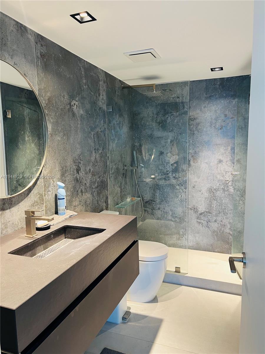 900 Bay Dr #410 Miami Beach, FL 33141