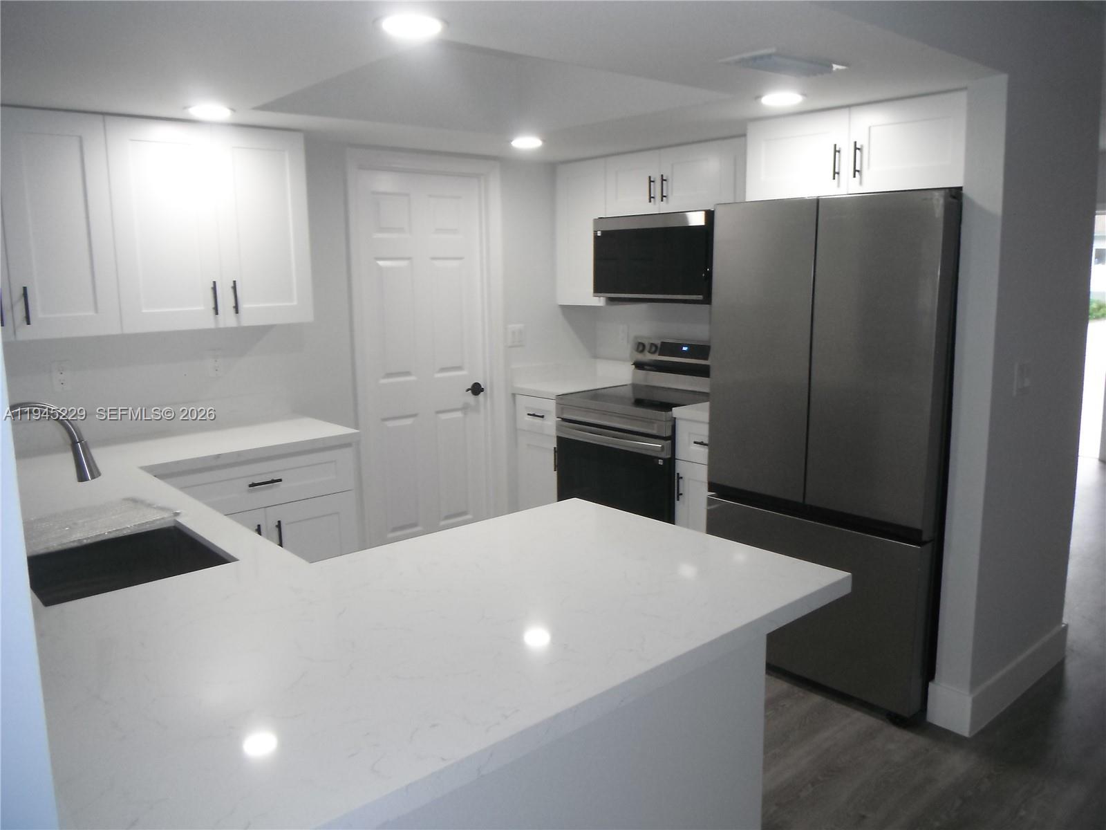 6855 NW 9th St Margate, FL 33063